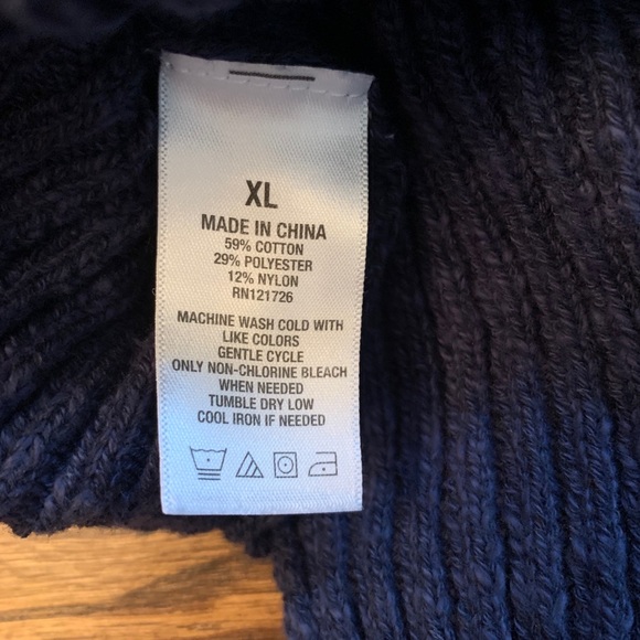 NWT AEROPOSTALE Women’s Cold Shoulder sweater - Picture 6 of 6